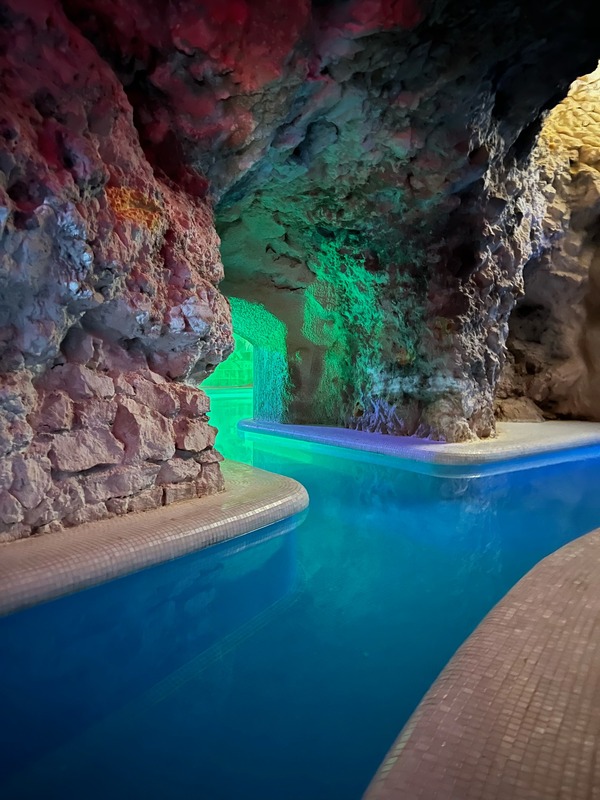 Baño de la cueva de Miskolctapolca
