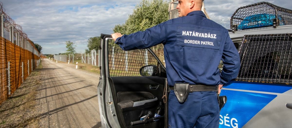 Hungary fence border