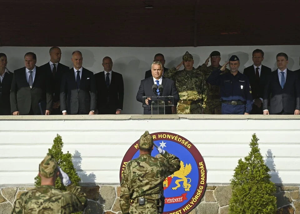 Viktor Orbán military