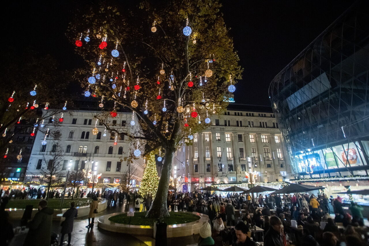 vörösmarty 广场圣诞博览会布达佩斯