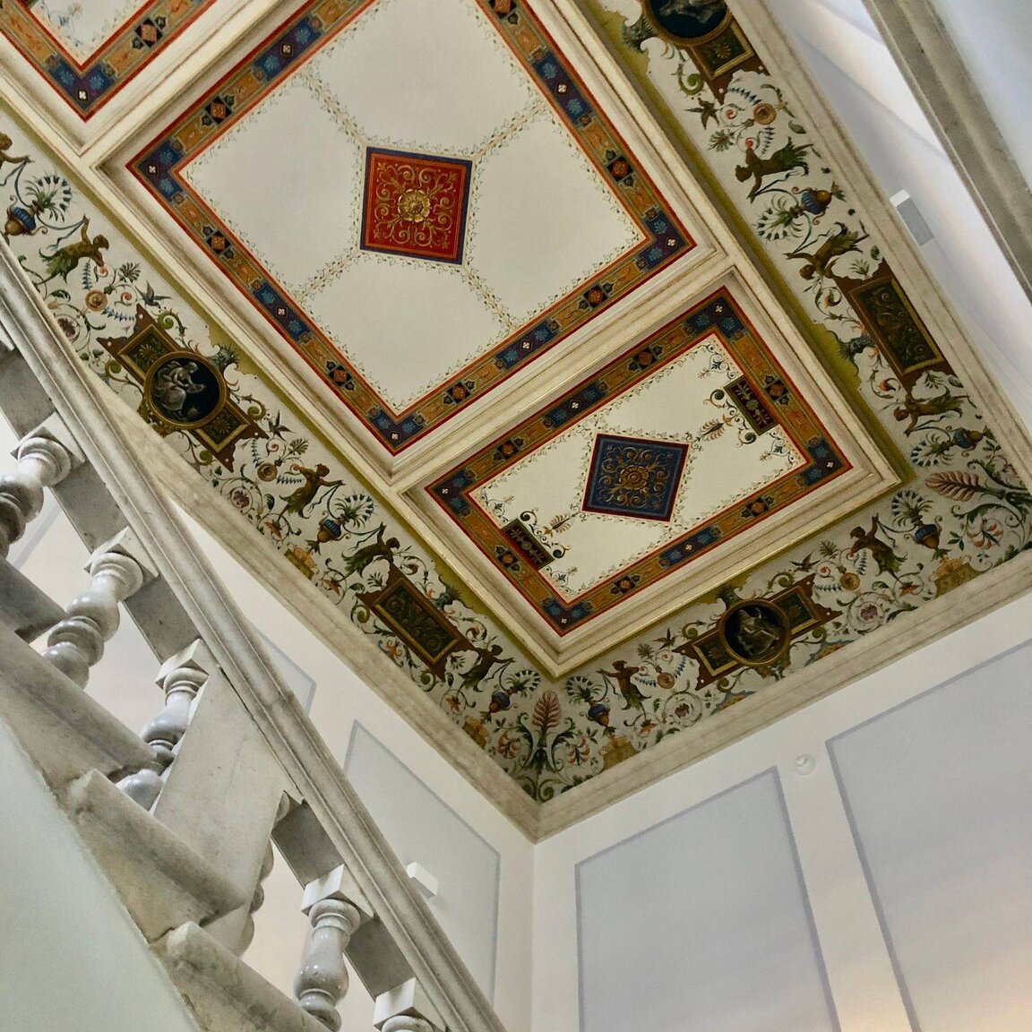 The ceiling of the palace