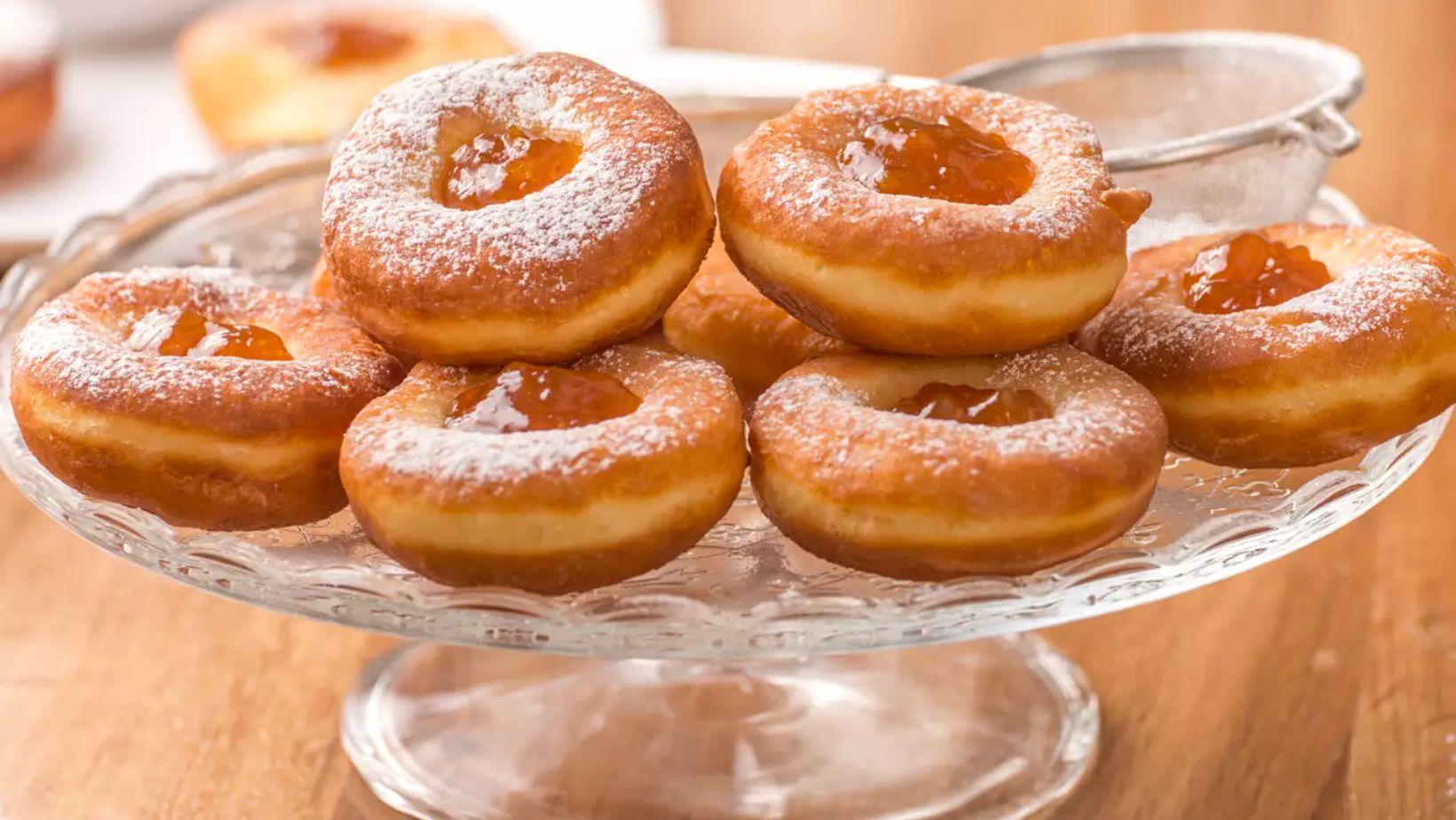 Mouthwateringly delicious Hungarian doughnut recipes