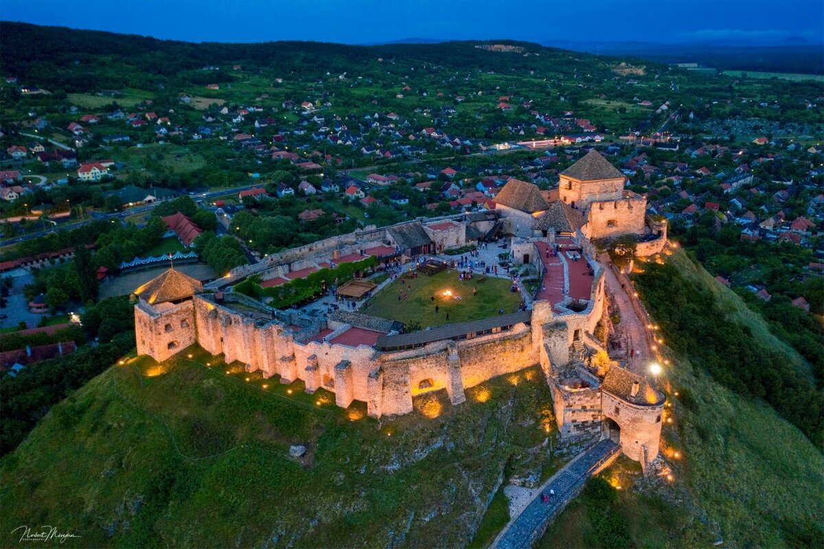 Sümeg Castle at night