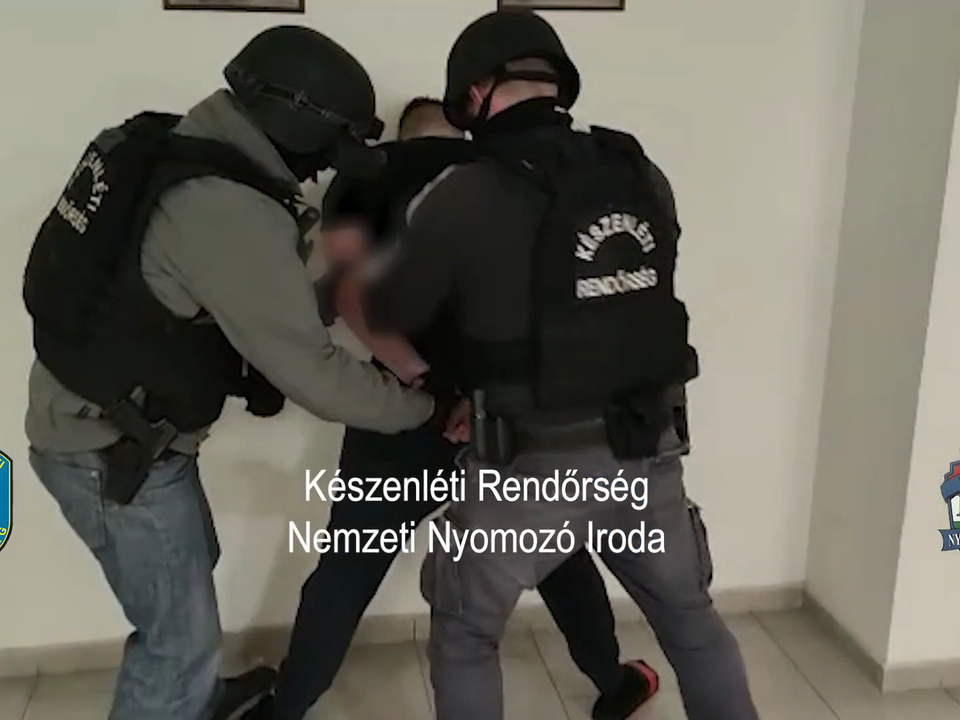 Húngaro eslovaco banda de distribución de drogas arrestó a la policía