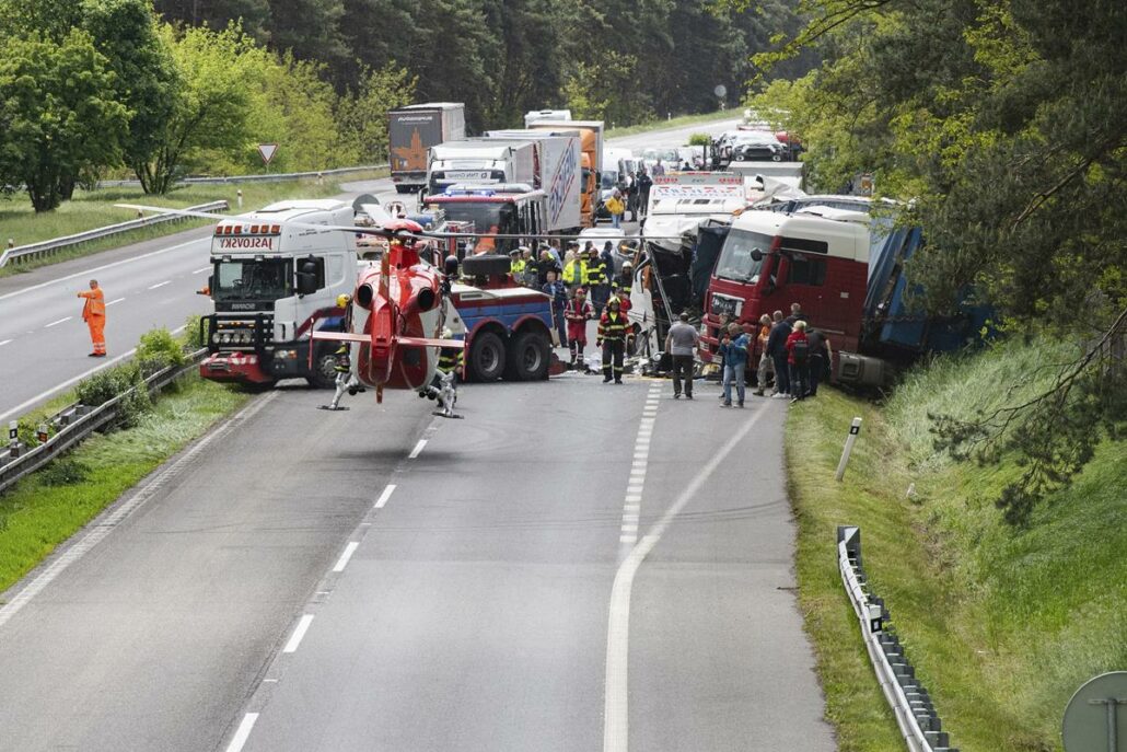 Hungarian bus crash in Slovakia