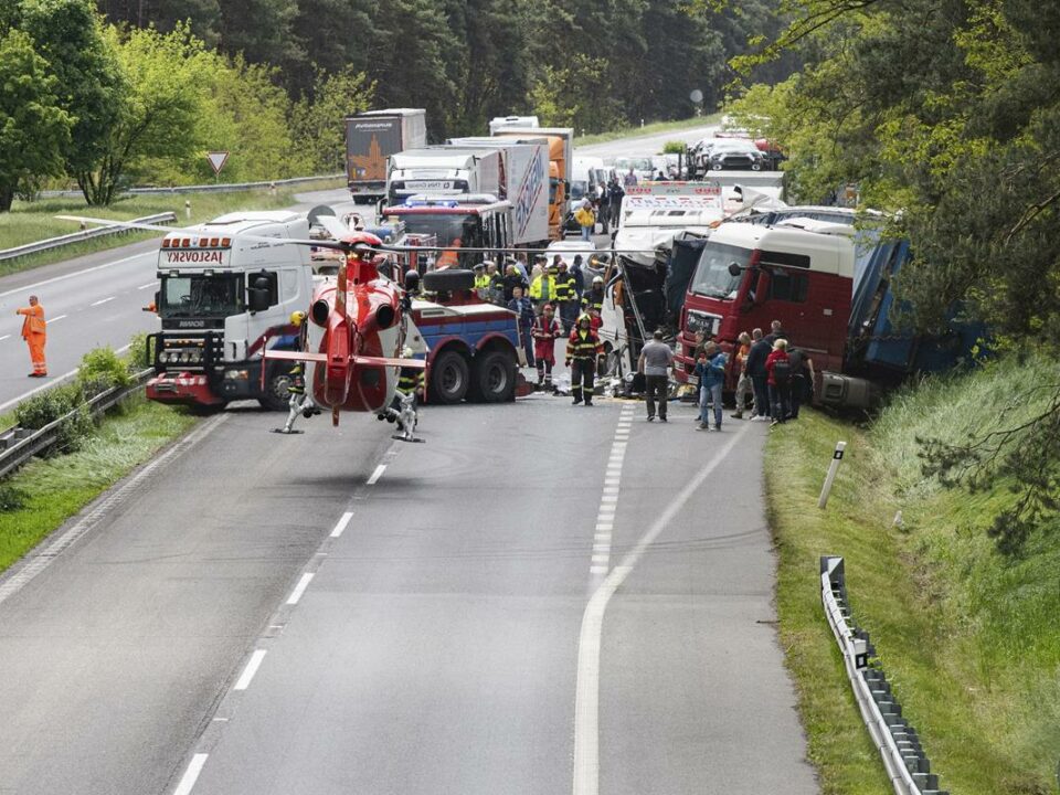 Hungarian bus crash in Slovakia
