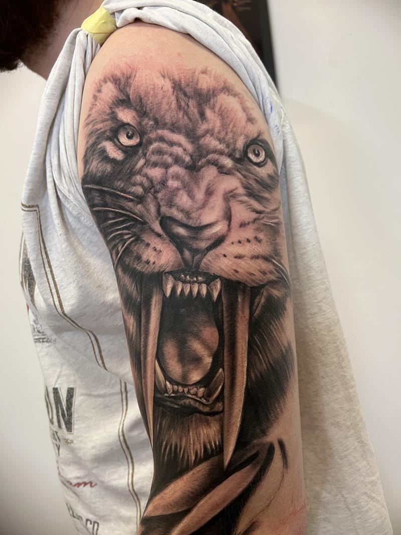 Color Forearm Tattoo | Kenneth Moheit - TrueArtists