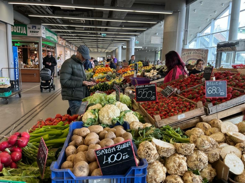 mercado újpest hungría precio vegetales frutas alimentos