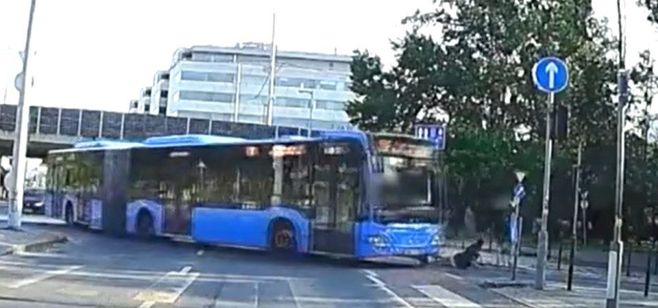accident bus electric roller