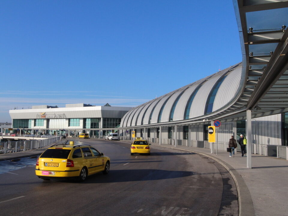 aeropuerto de budapest