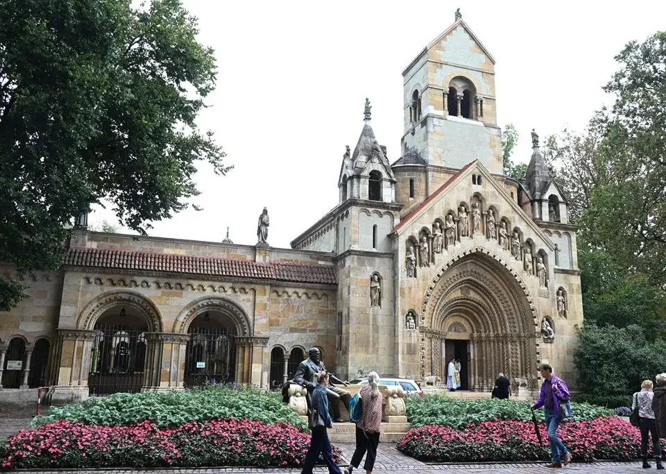 L'une des églises les plus romantiques et cachées de Budapest rénovée et ouverte