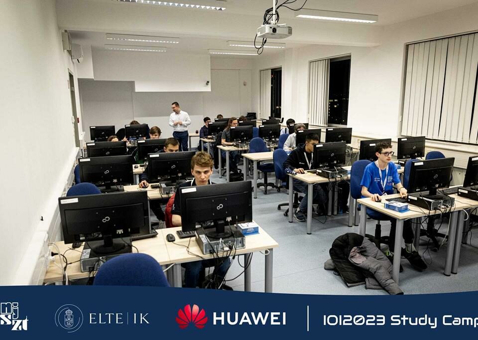 Las universidades de Budapest acogieron a los jóvenes informáticos más prometedores del mundo
