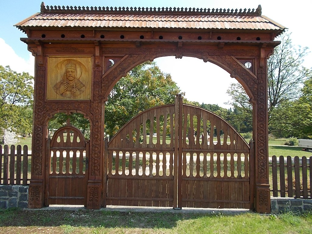 székelykapu szekler gate