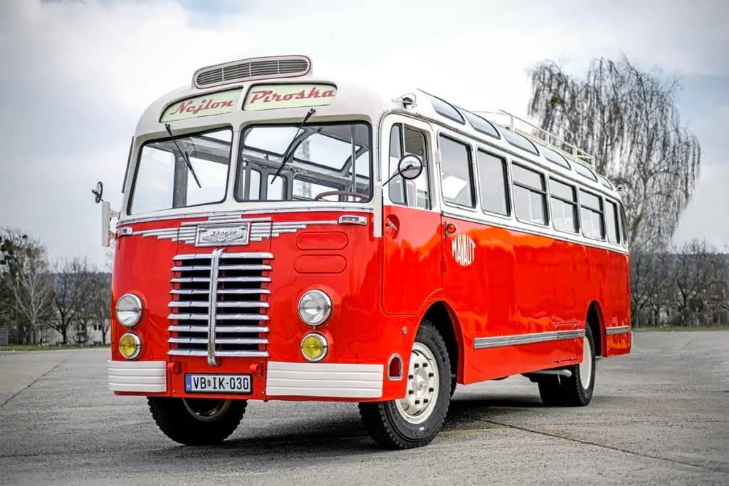 Famous Hungarian brand revives, Ikarus returns with electric buses