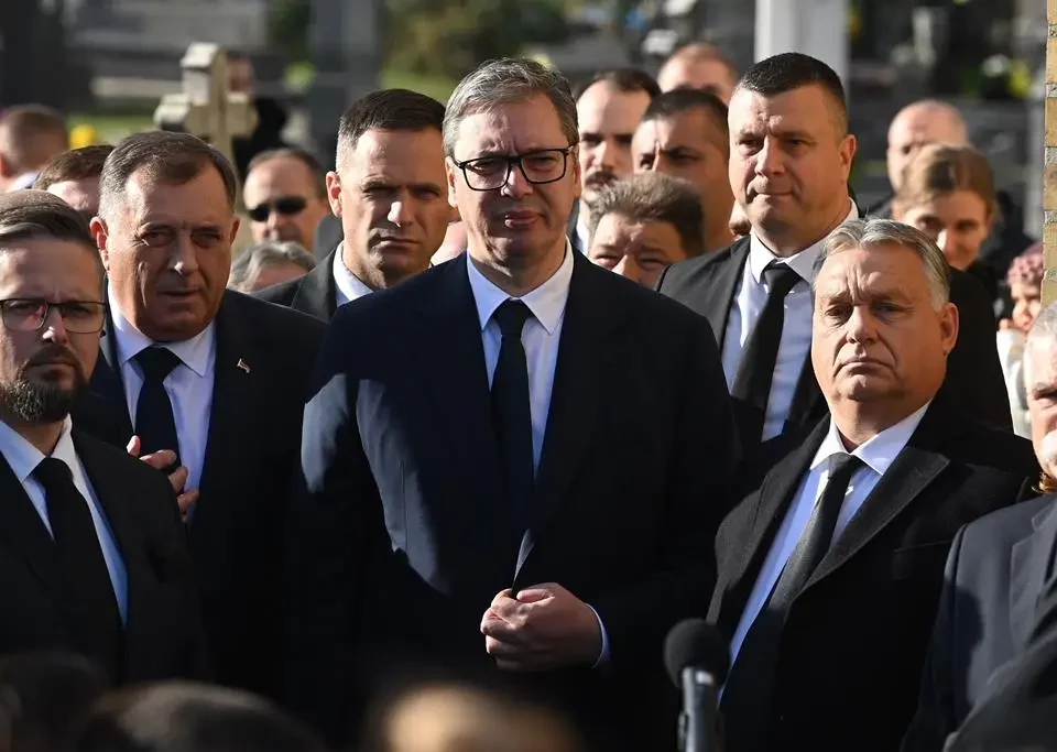 El primer ministro Orbán y Radovan Viskovic, primer ministro de la República Serbia de Bosnia