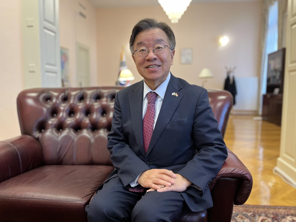 Dr. Hong Kyu Dok, südkoreanischer Botschafter in Ungarn