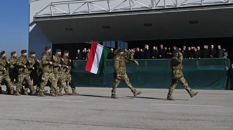 What Happened Today In Hungary 31 January 2024 Daily News Hungary   Hungarian Flag Military Soldiers E1706734835636.webp