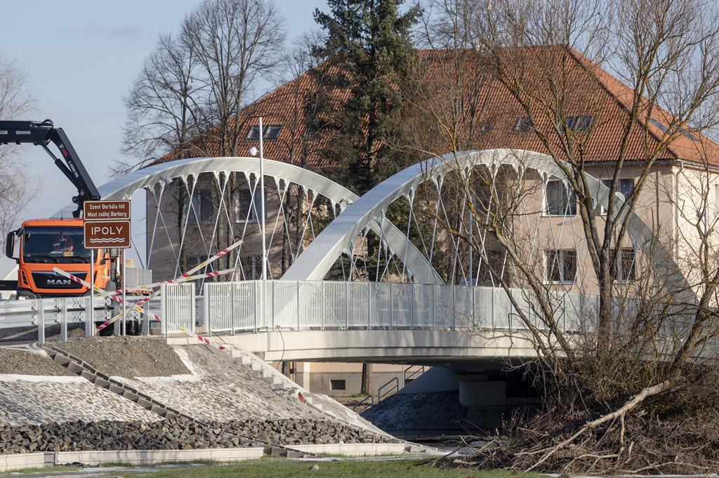 Inaugurado el nuevo puente Ipoly