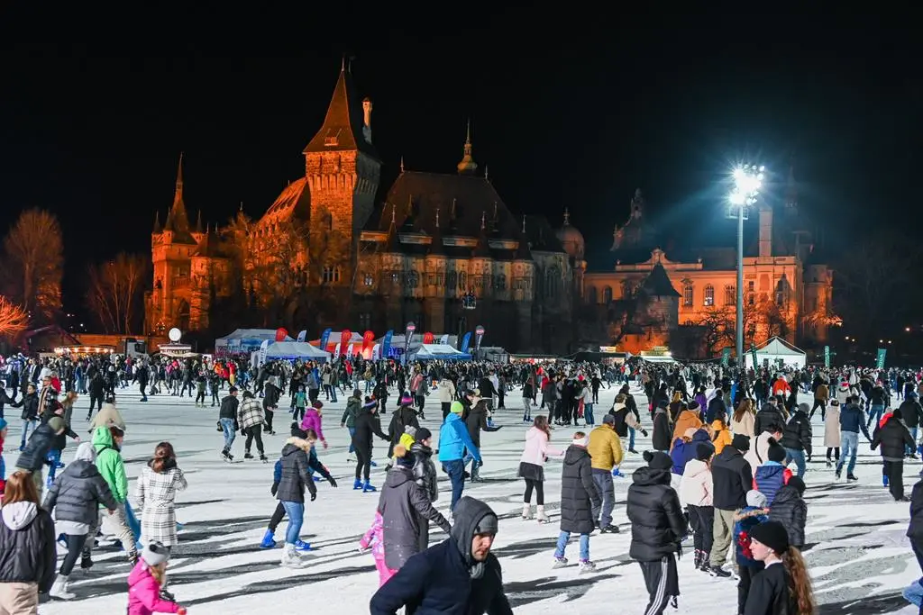 What Happened Today In Hungary 20 January 2024 Daily News Hungary   Night Of The Ice Rinks In Budapest.webp