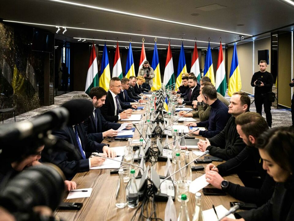 Außenminister der Ukraine und Ungarns