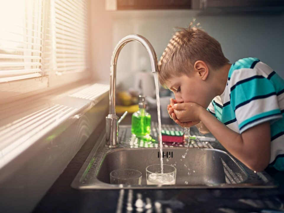 Attention! Drinking tap water in certain areas of Hungary is dangerous