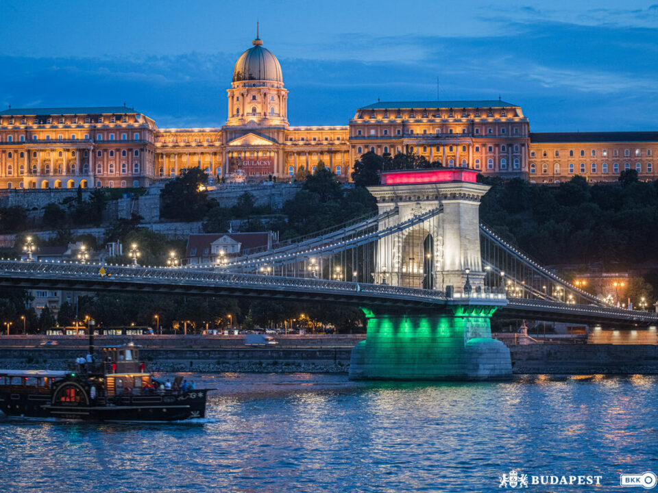 Budapest Budaer Burg Kettenbrücke Nacht Ungarn