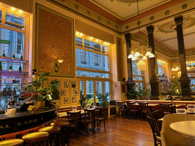 Nejlepší kavárny v Budapešti - Centrál Grand Café and Bar