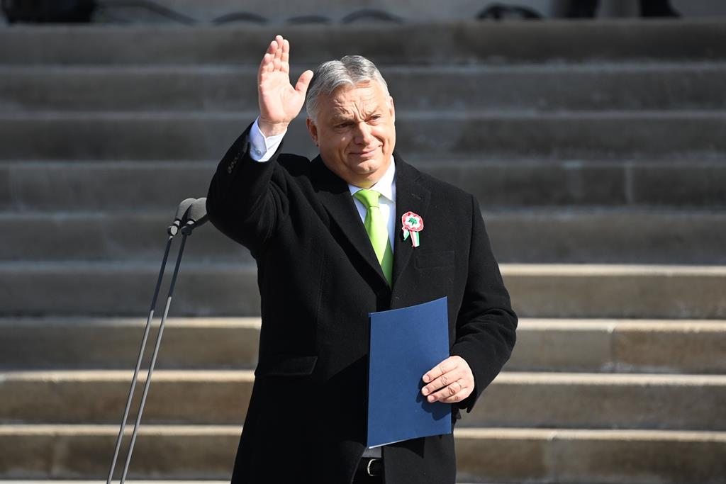 Orbán miniszterelnök szavazásra szólította fel a harmadik országokban élő magyarokat