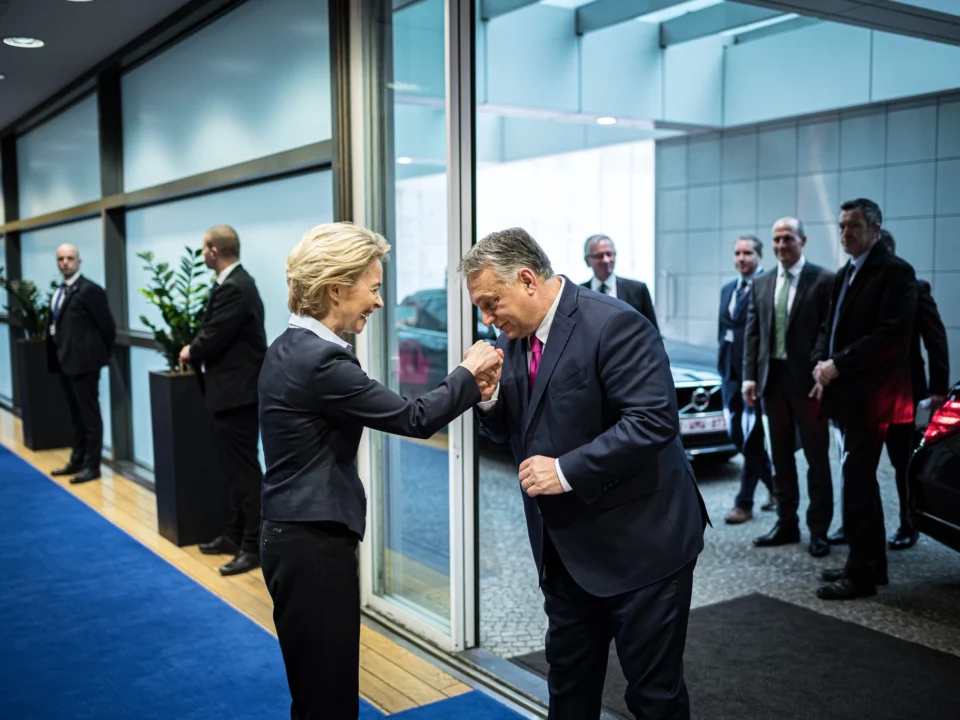 Ministerpräsident Orbán muss in Brüssel Zeit gewinnen, sonst verliert er Milliarden Euro