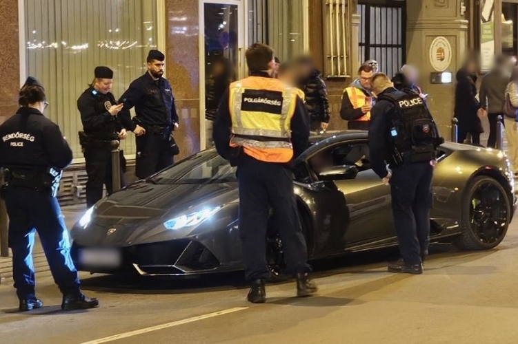 Polizei Ungarn Lamborghini Verkehr Budapest