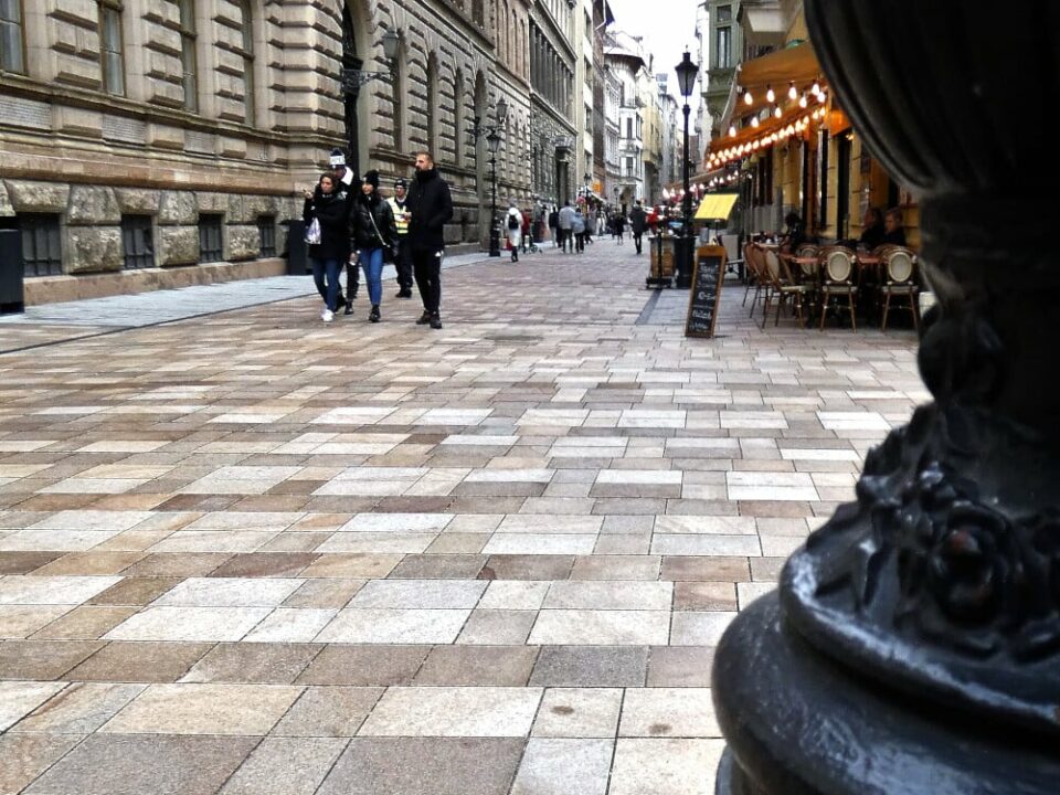 Renovierung der Vaci-Einkaufsstraße in Budapest