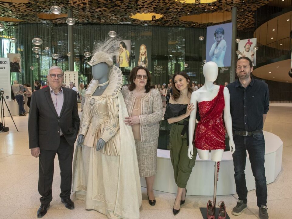 La exposición DIVA del Museo Victoria&Albert de Londres viaja a Budapest para inaugurarse el próximo mes