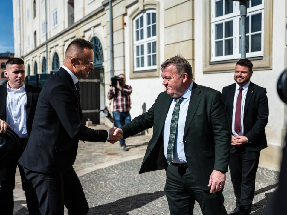 Péter Szijjártó se reunió en Copenhague con su homólogo danés, Lars Lokke Rasmussen. Hablaron de migración ilegal
